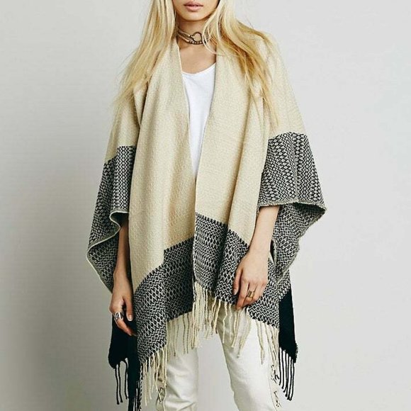 Free People Sweaters - Free People Ryder Ruana Wrap Poncho Fringe Sweater Women's OS One Size H12015